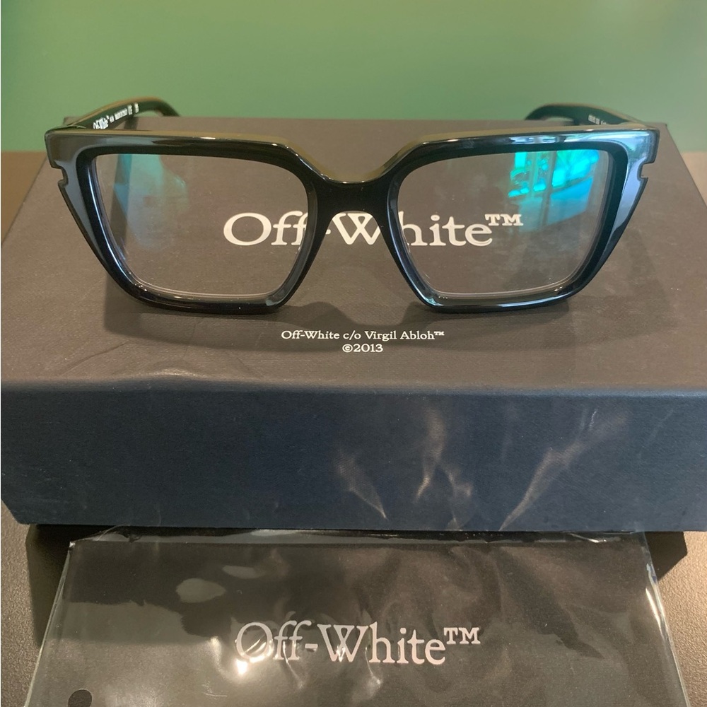 OFF WHITE OERJ052 Col 1000 Black
51mm Square Eyeglasses 
